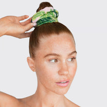 Load image into Gallery viewer, Microfiber Quick-Dry Towel Scrunchies 2pc