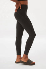 Load image into Gallery viewer, Black Compressive High-Rise Legging
